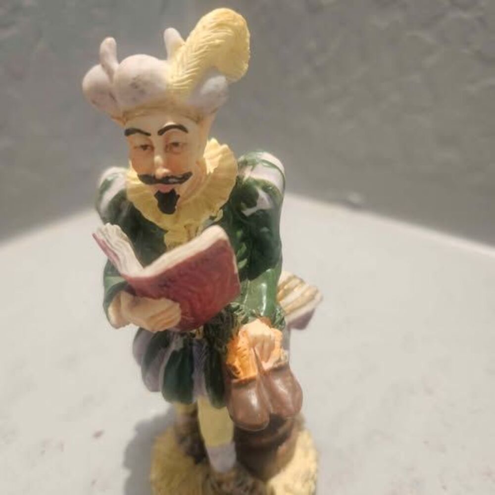 1992 4.5" Resin International Santa Collection Black Peter